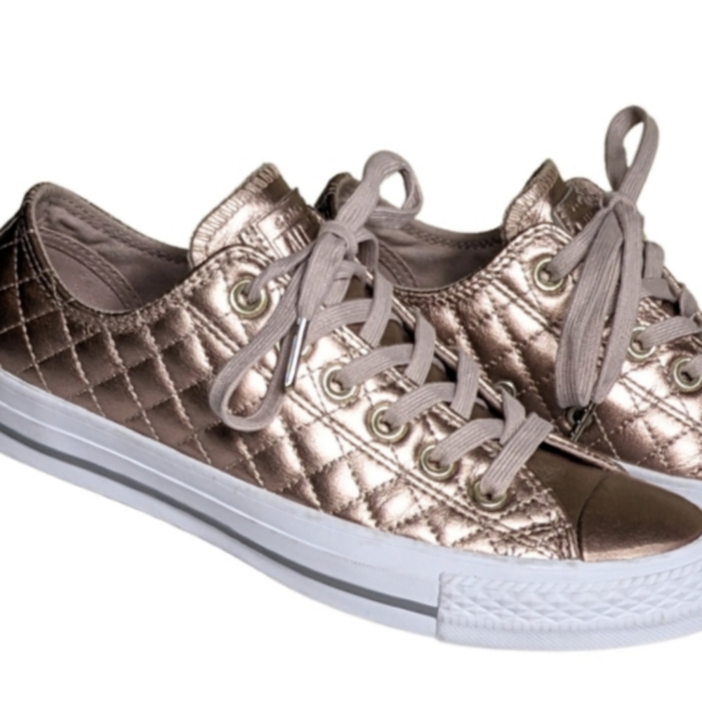 Like New Converse Quilted Rose Gold / Blush Metallic Sneakers size 7.5
